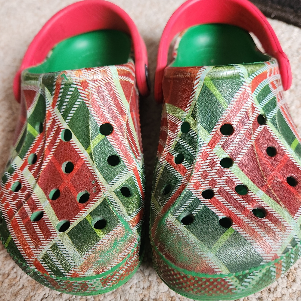 CROCS Kids Plaid Water Clogs in Red, Green and Pink